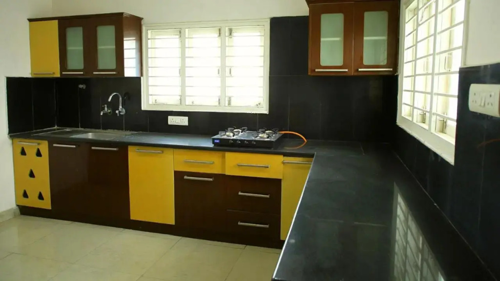 OYO 12459 SilverKey Gachibowli
