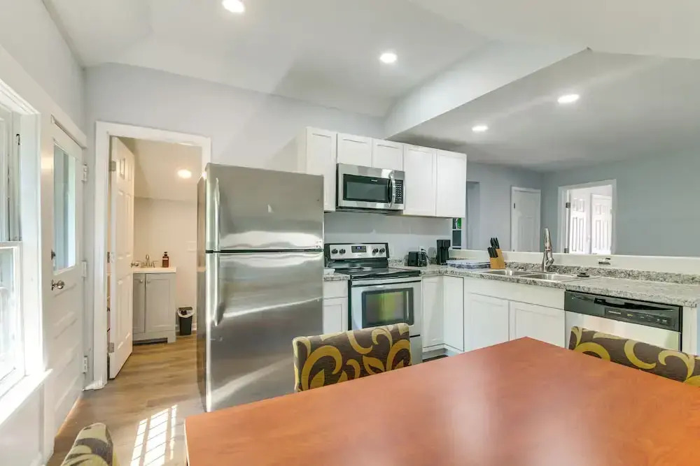 Midtown Home Near BBQ & Overton Park!