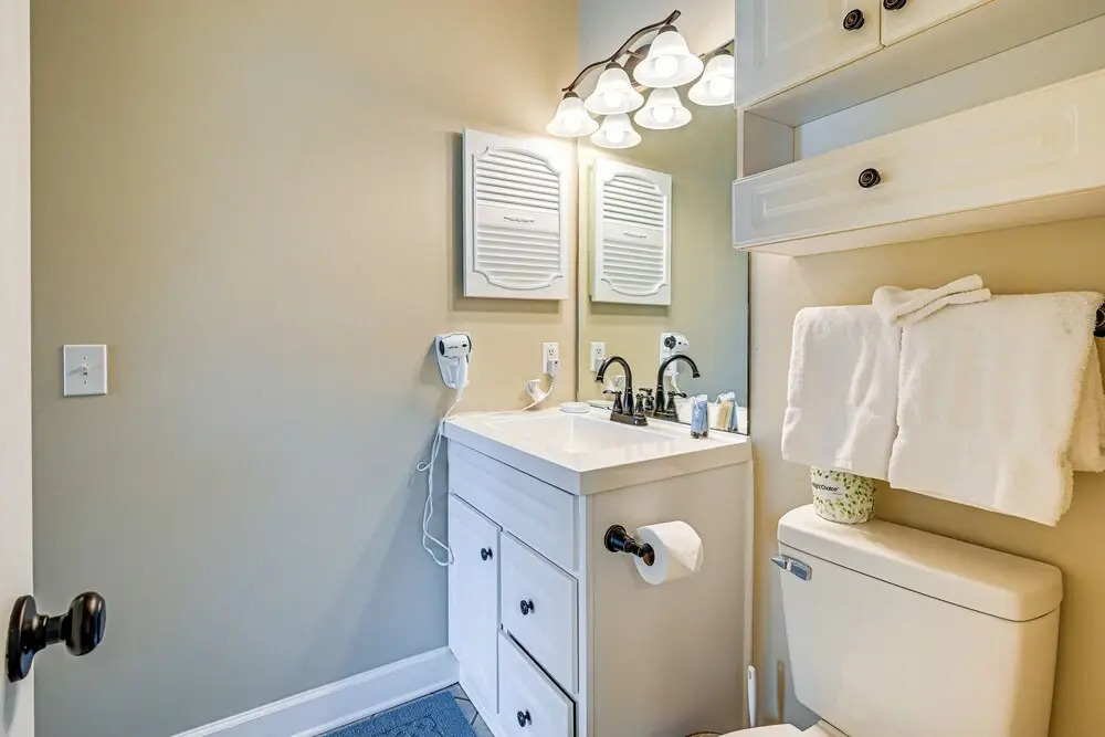 2 Mi to Beach: Pool-view Myrtle Beach Escape!