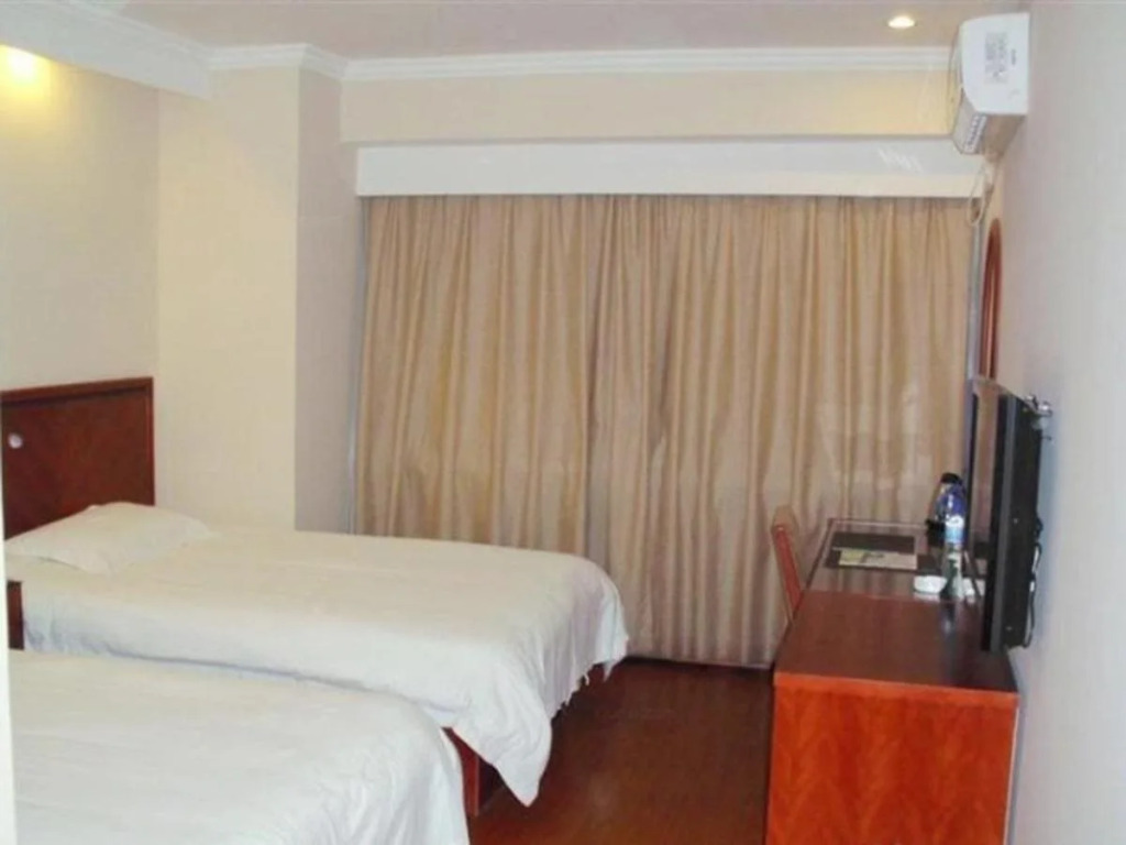 GreenTree Inn Jiangsu Wuxi Lingshan Scenic spot Express Hotel