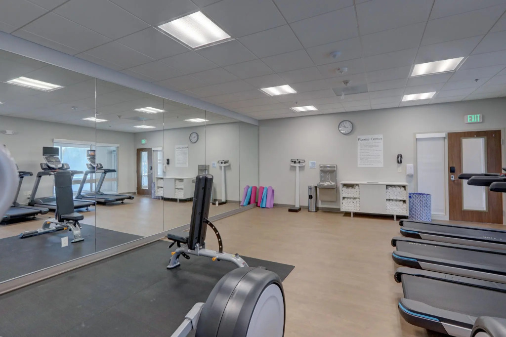 Holiday Inn Express & Suites - Auburn Downtown by IHG