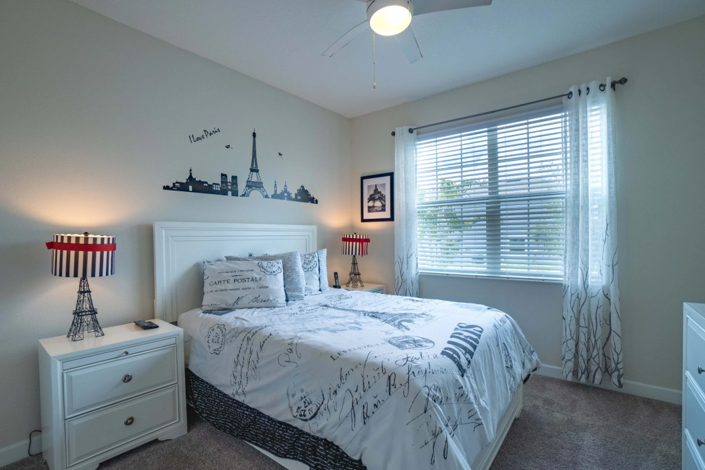 Magical Retreat 5BR Pool & Spa Near Disney