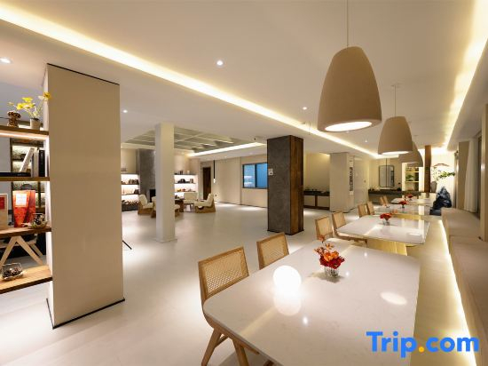 Tengchong Huajian Boutique Stay 360-Degree Skyview Wenquan Chinese Inn
