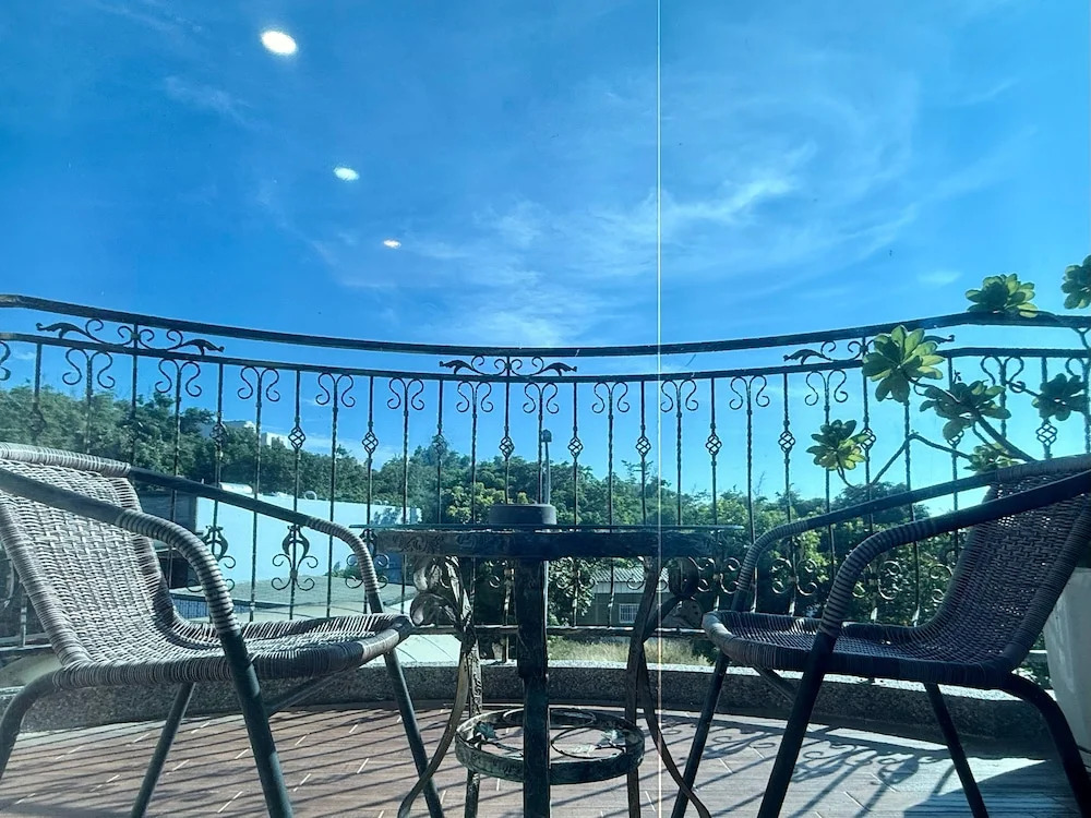 Lunatis Bay Hotel