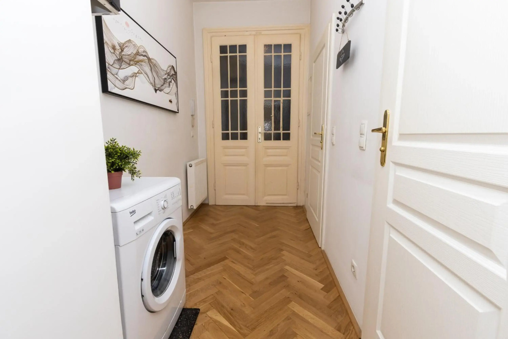 SISSI new luxurious apartment near Schönbrunn and Westbahnhof