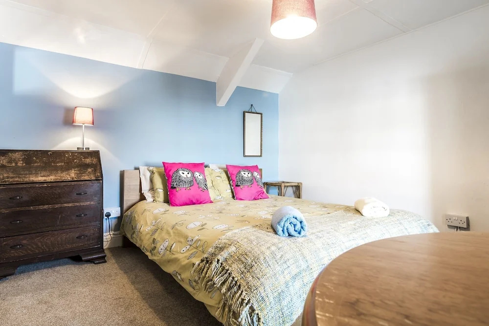 Manorbier Castle Inn Bay Room