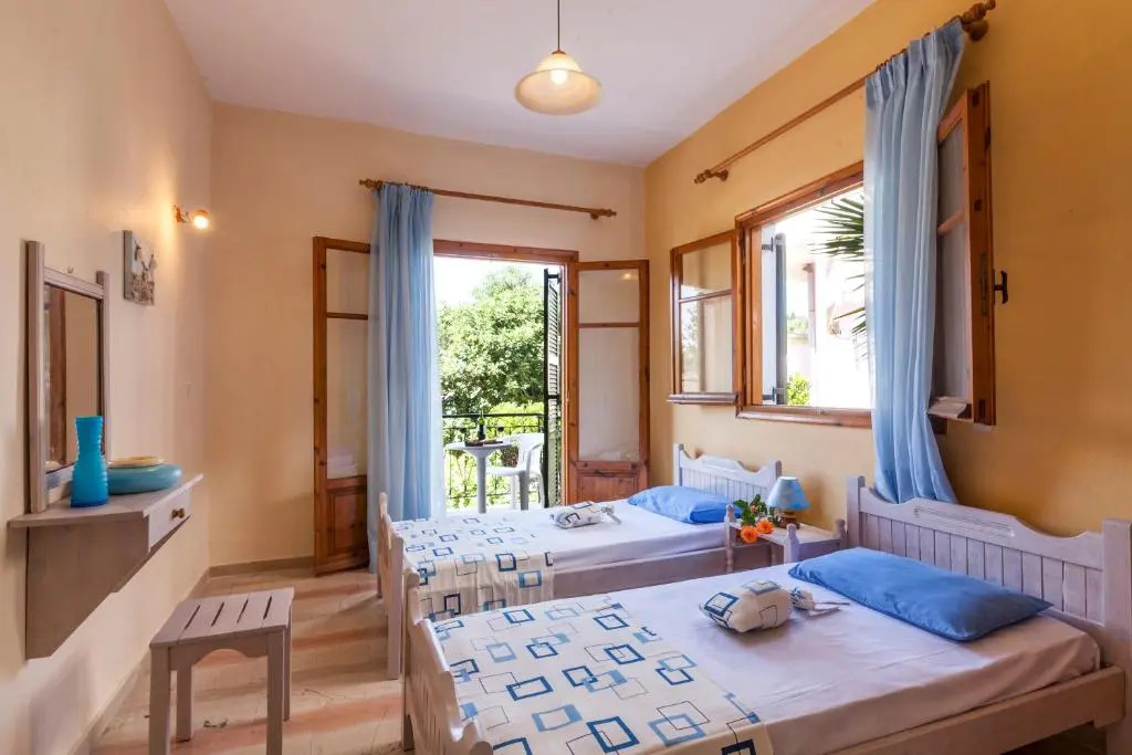 Ipsos Marias Apartments