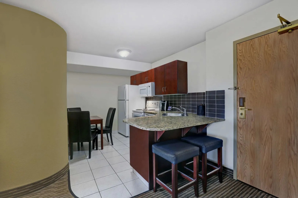 SureStay Plus Hotel by Best Western Drumheller