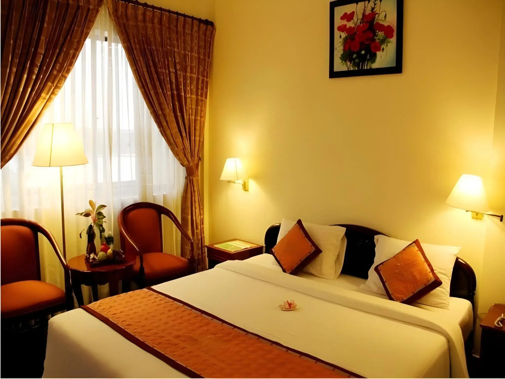 Royal Hotel
