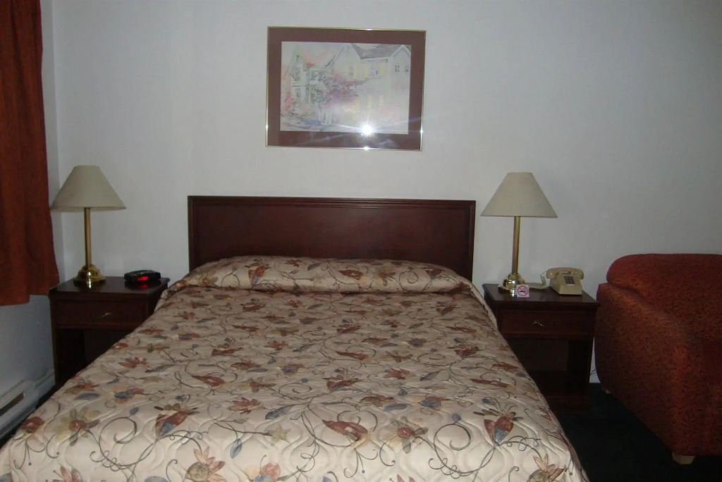 Royal Napanee Inn