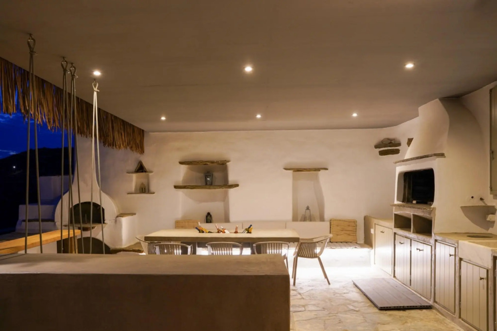 Maison Simone with private heated infinity pool & spectacular sea view