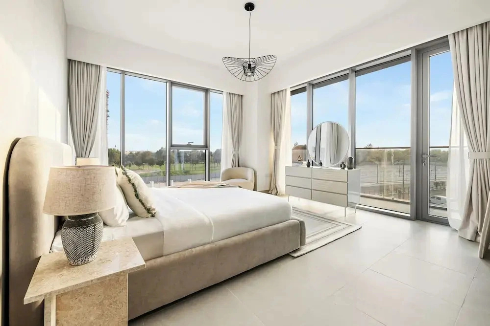 2BR Apartment Near Downtown Dubai Mall
