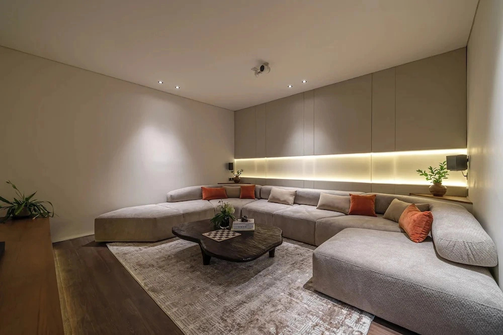 The Line - 5BR Luxury Villa with Cinema & Hot Tub in Umalas