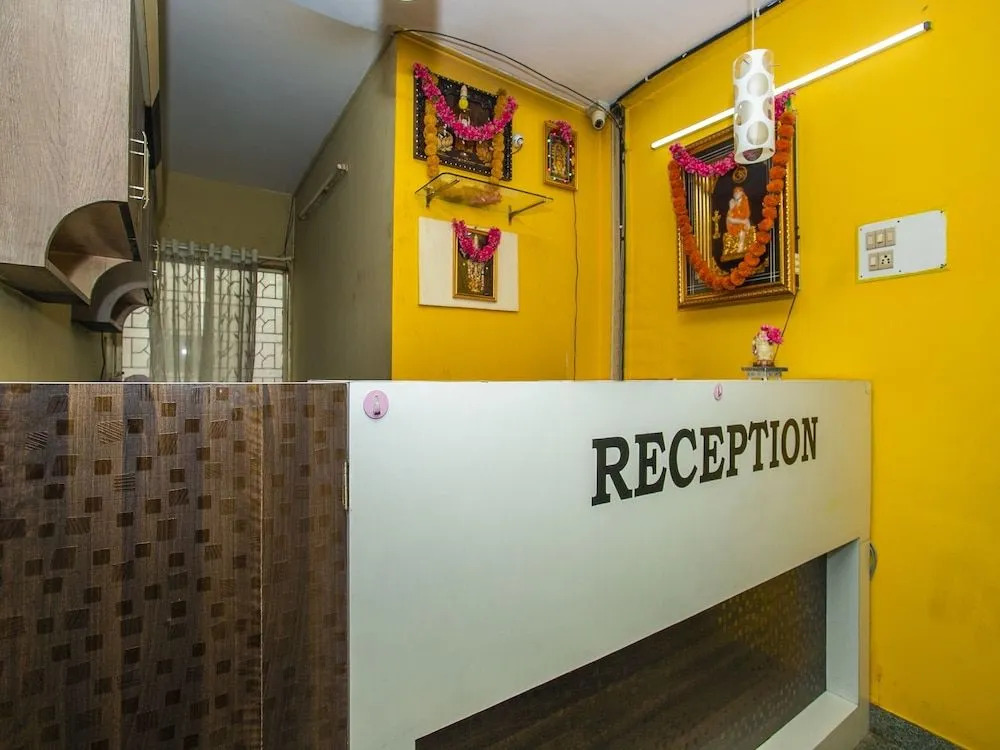 OYO 16987 Sai Suites