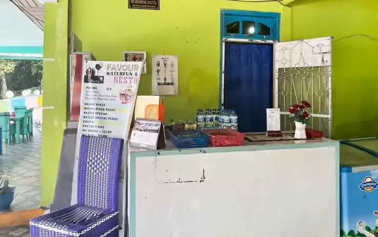 RedDoorz at Villa Waterfun Favour Pagar Alam