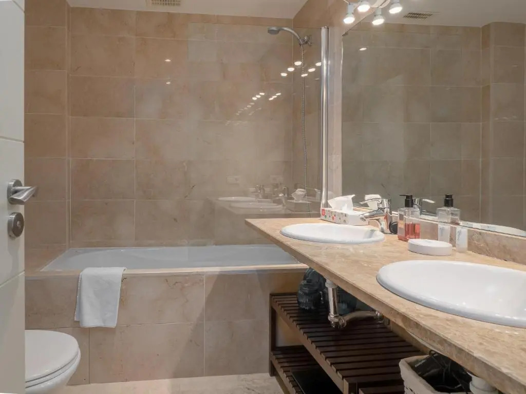 2130-Amazing 2 bedrooms with terrace sea view