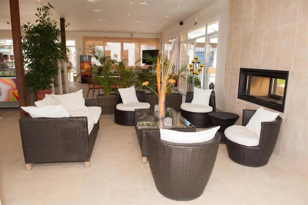 Apartamentos Sol Romántica by DOT Suites