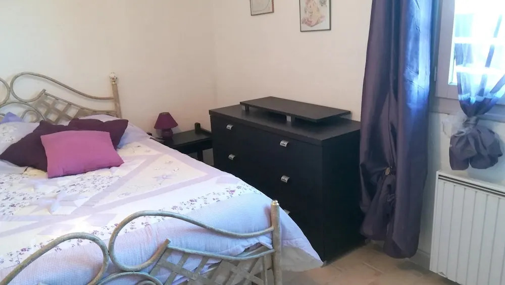 House With 3 Bedrooms in Villeneuve, With Enclosed Garden and Wifi