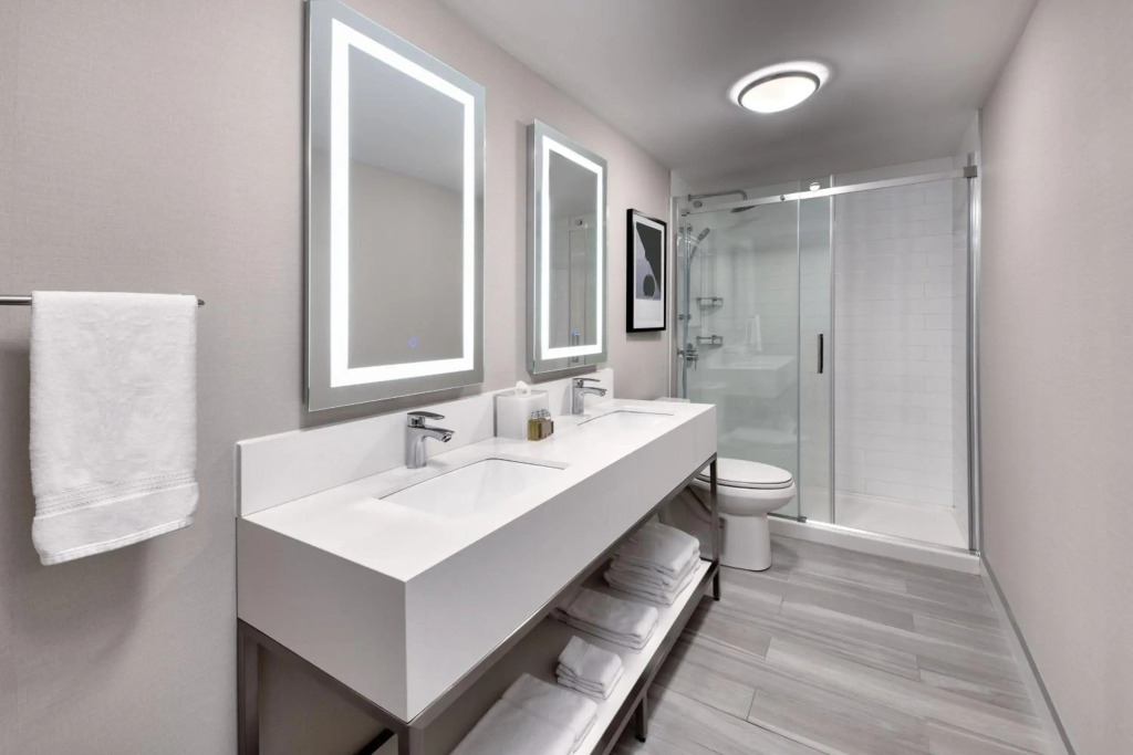 The Insignia Hotel, Sarnia, a Tribute Portfolio Hotel