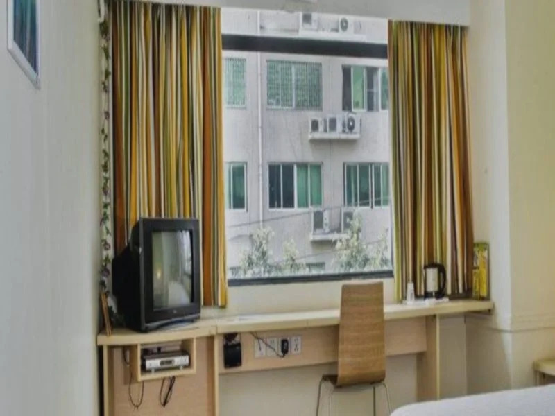 7 Days Inn Kaifeng Xici Square Baogongsi Branch