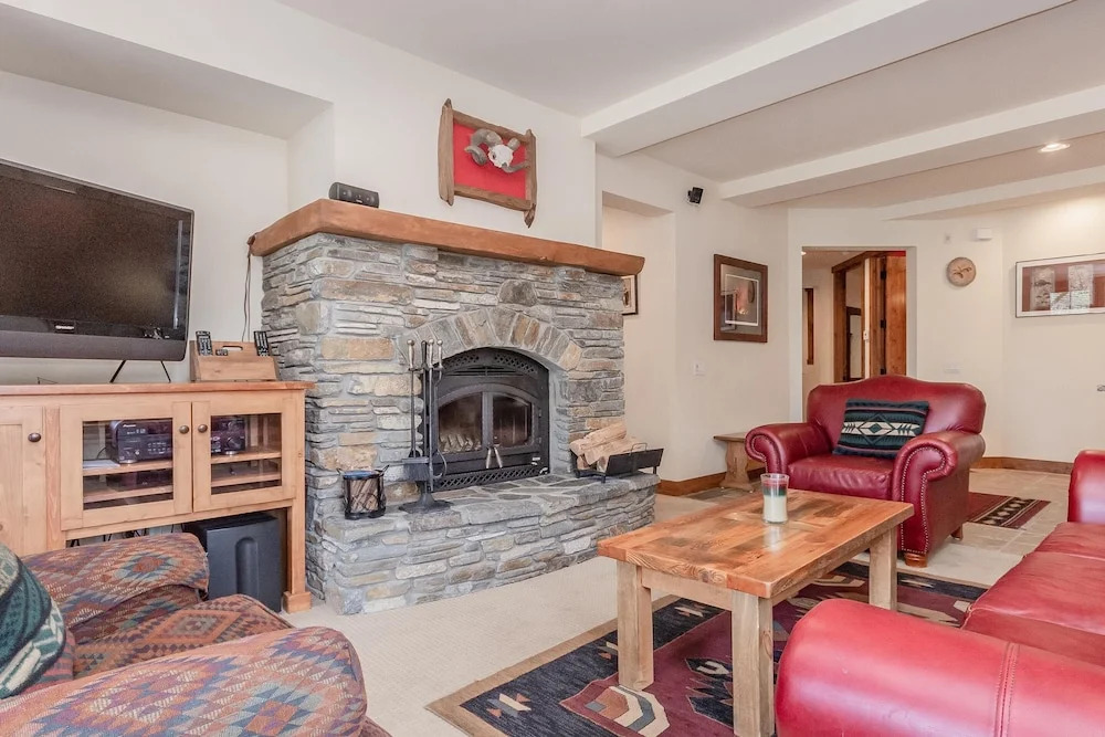 Snowcreek VI- The Lodges- # 1125