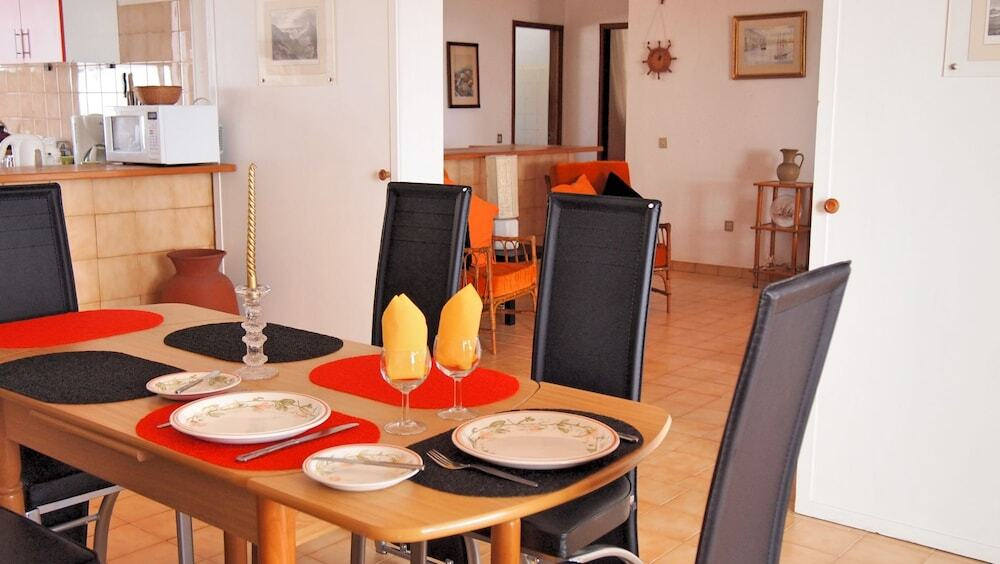 Spacious Family Villa Only 200M From The Golden Beach Villa Mary