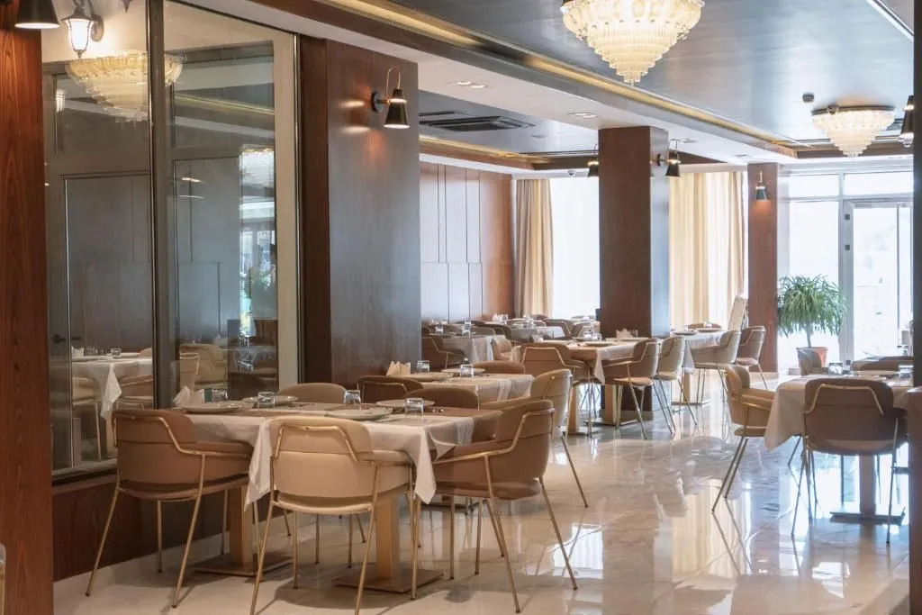 Noor Land Hotel