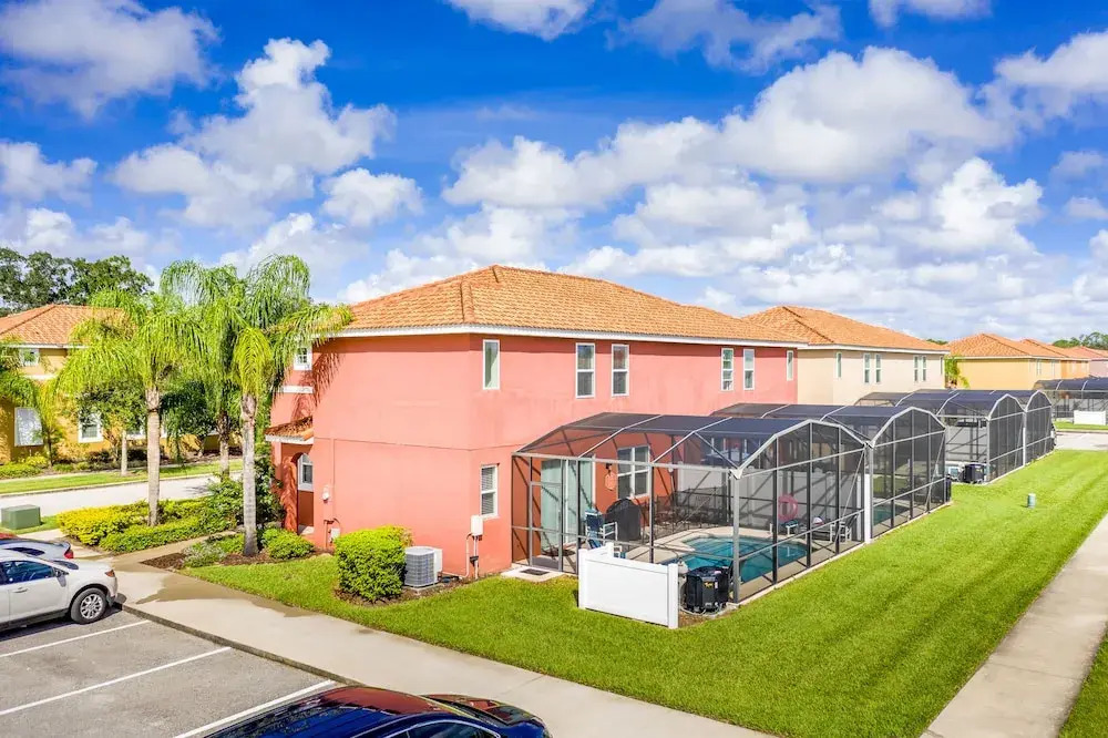 Fantastic 4br 3ba with Pvt Pool with Lake view near to Disney