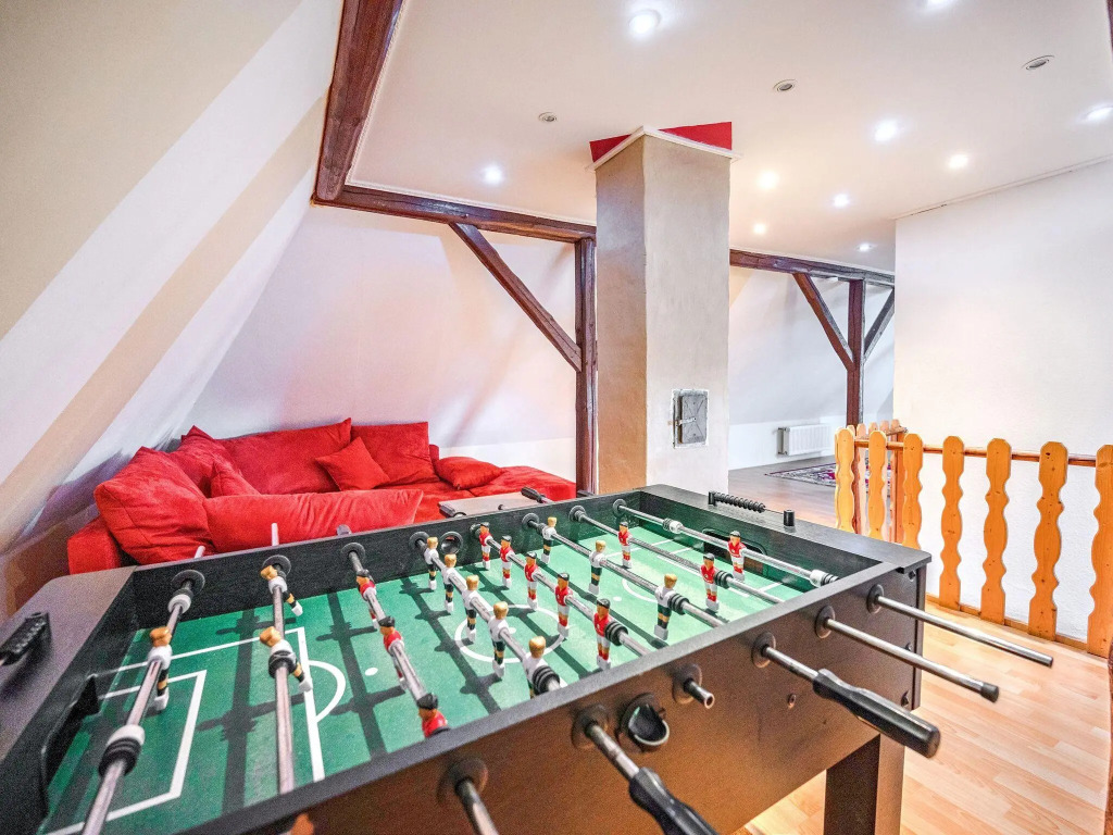Spacious Villa near Center