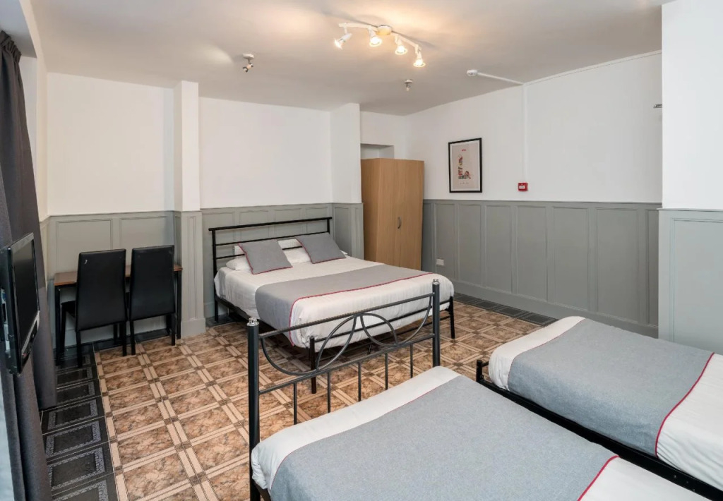 OYO 117 Kings Hotel