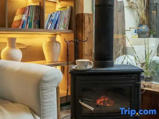 Qipo Homestay (China Ceramics Museum Tao Yang Alley)