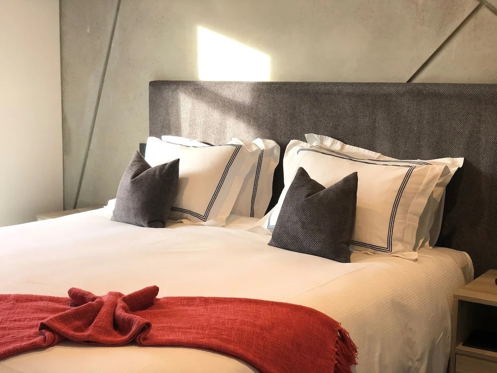 Whitewood Suites Inner City Luxury Apartments