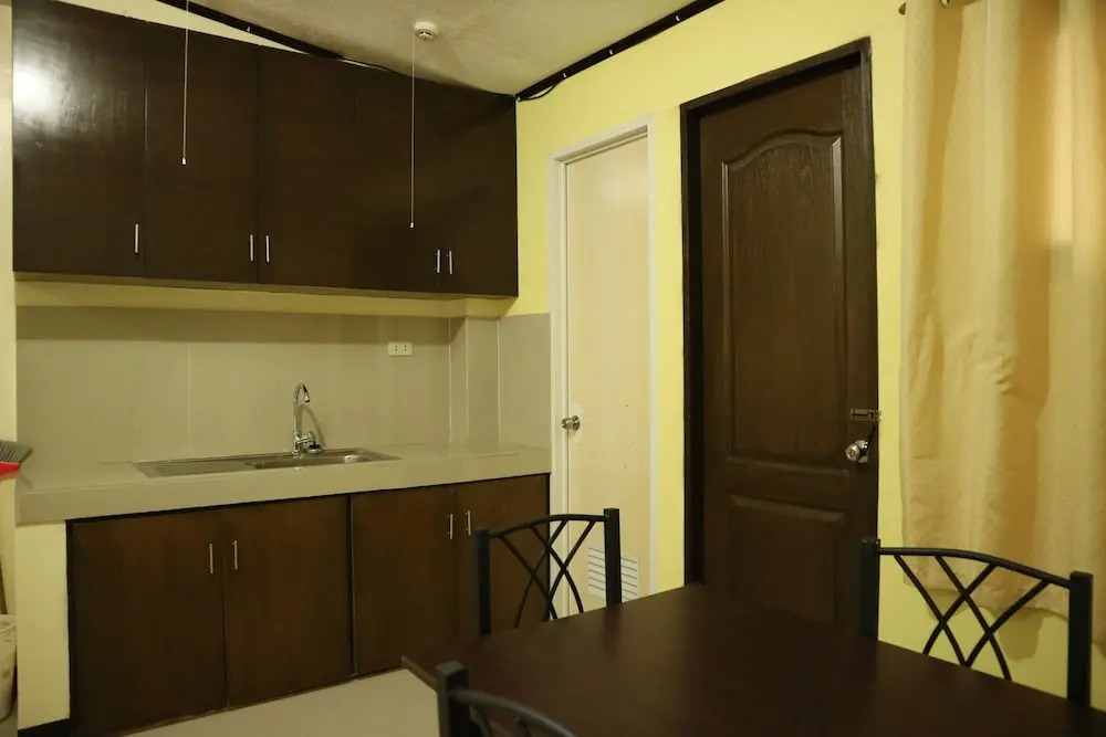Anniesville Condotel