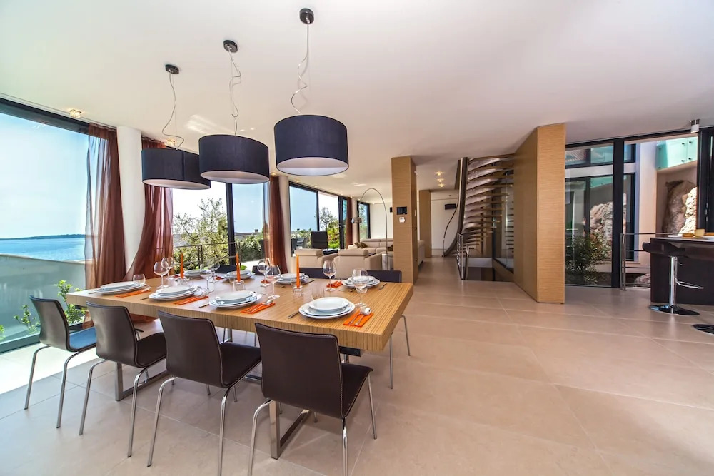 Golden Rays Luxury Villas & Apartments