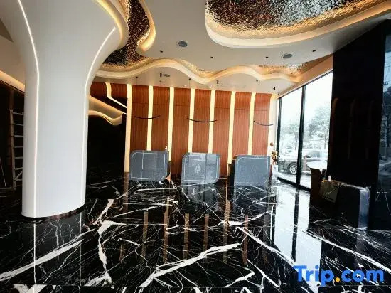 Xiangyin Huanting Light Luxury Hotel