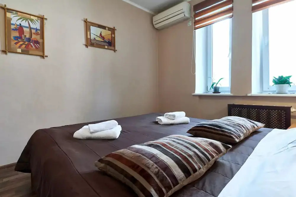 Апартаменты Home-Hotel, ул. Нижний Вал, 41-2