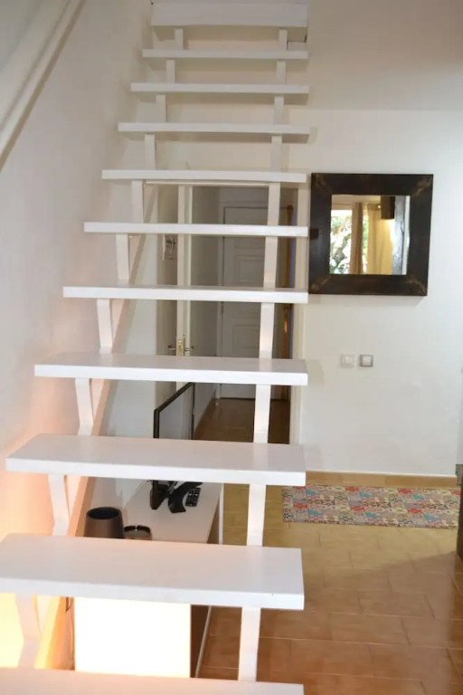 Mari House