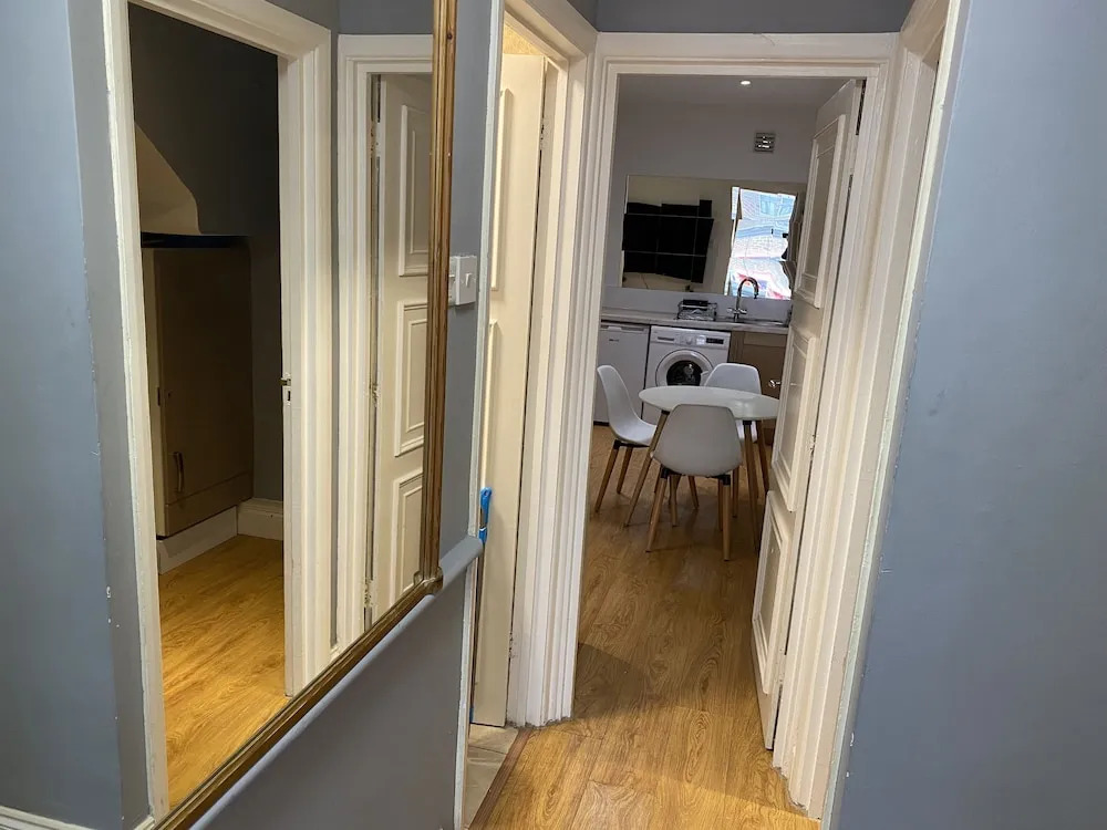 Impeccable 2-bed Apartment in Central London