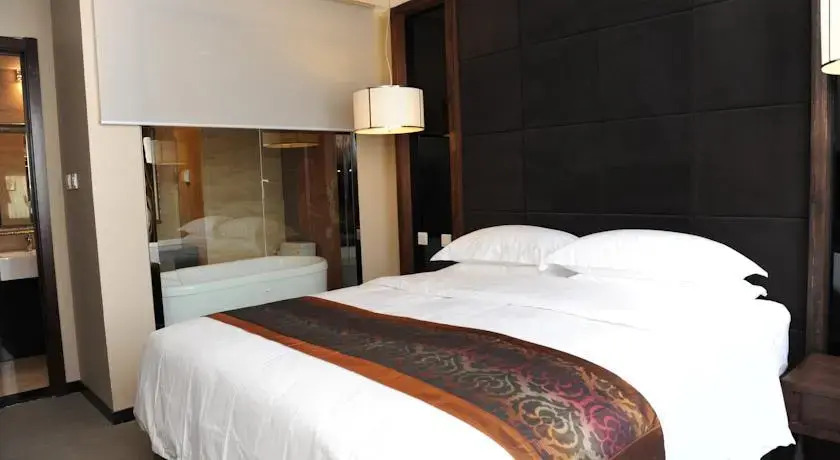 Carin Hotel