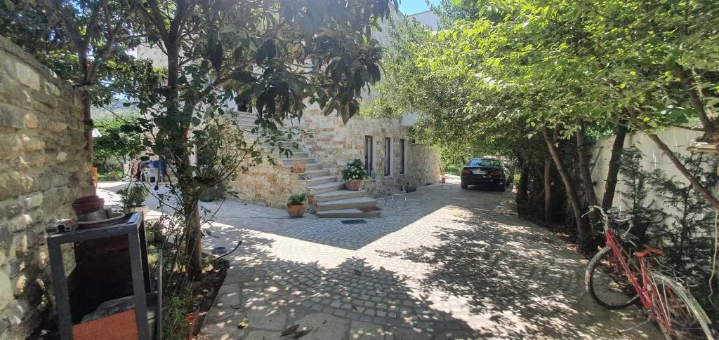 Xhos Forest Guest House