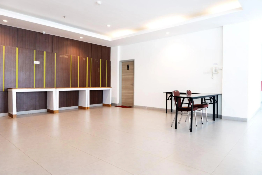 Lynn Hotel Serang