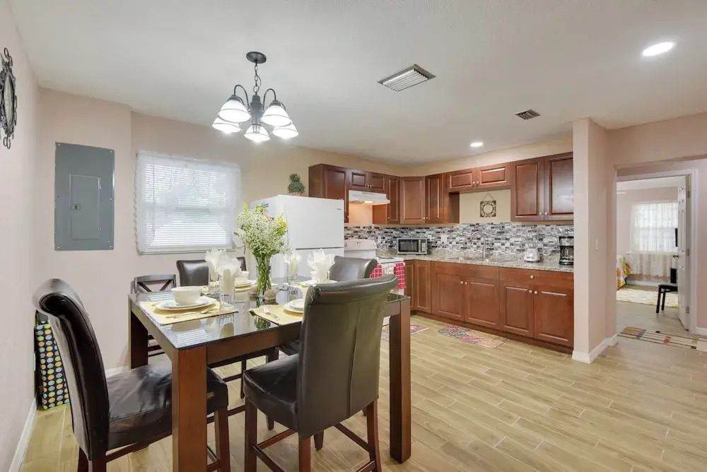 10 Mi to Coquina Beach: Spacious Bradenton Duplex