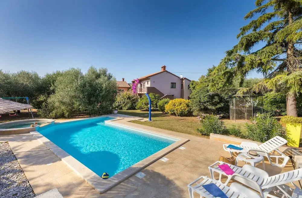 Villa in Pula near Roman Amphitheater