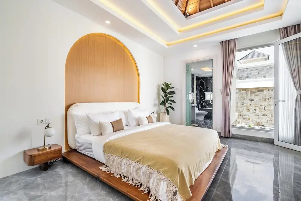 Villa Arsy-2BR Private Oasis with Pool & Rooftop