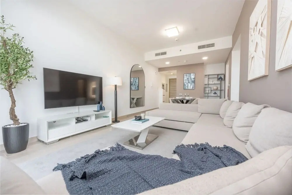Sophisticated 1 Bedroom Apartment in Bloom Tower B