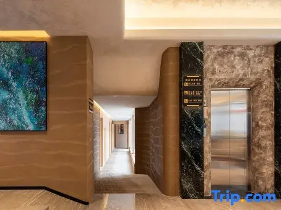 Lanyue Hotel