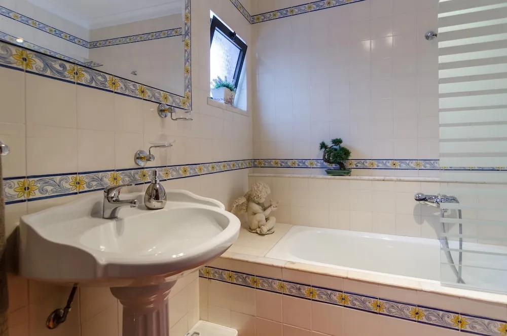Large 5BR Villa in Albufeira Relax & Enjoy