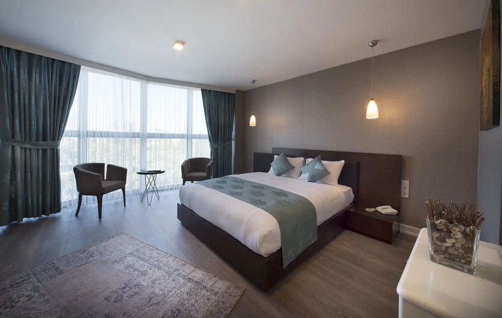 The Clock Suites