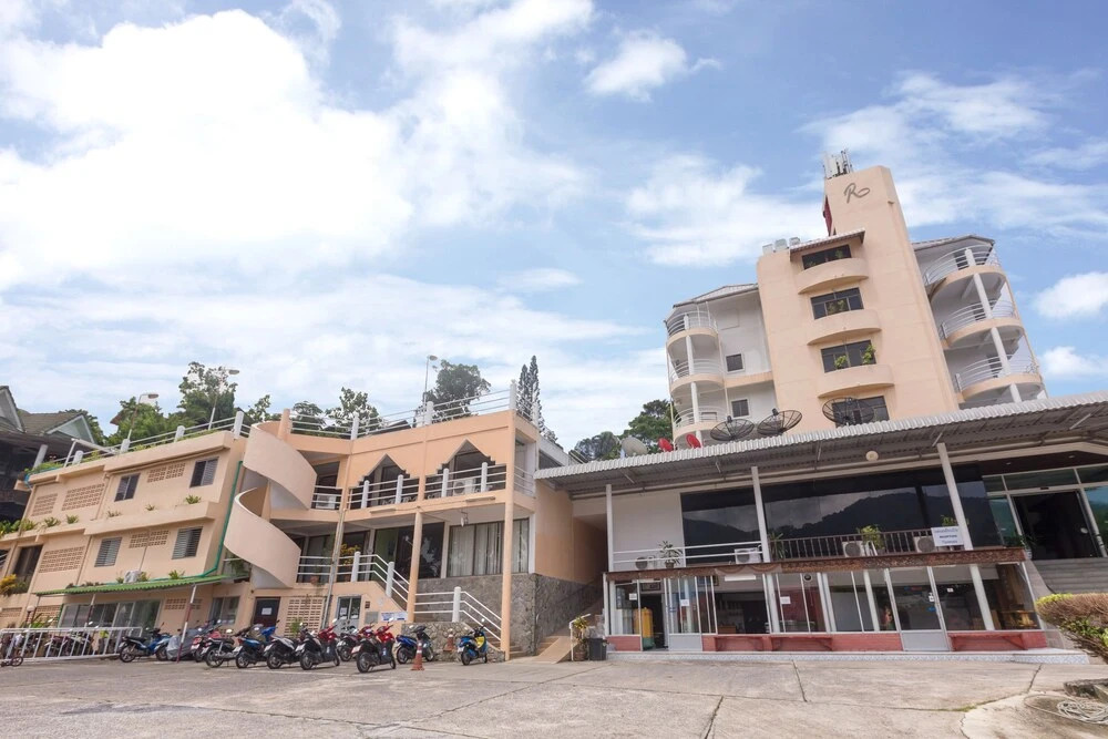patong 7days hotel premium