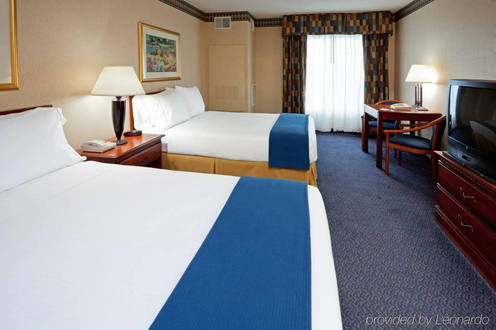 Holiday Inn Express Hotel & Suites Reading by IHG